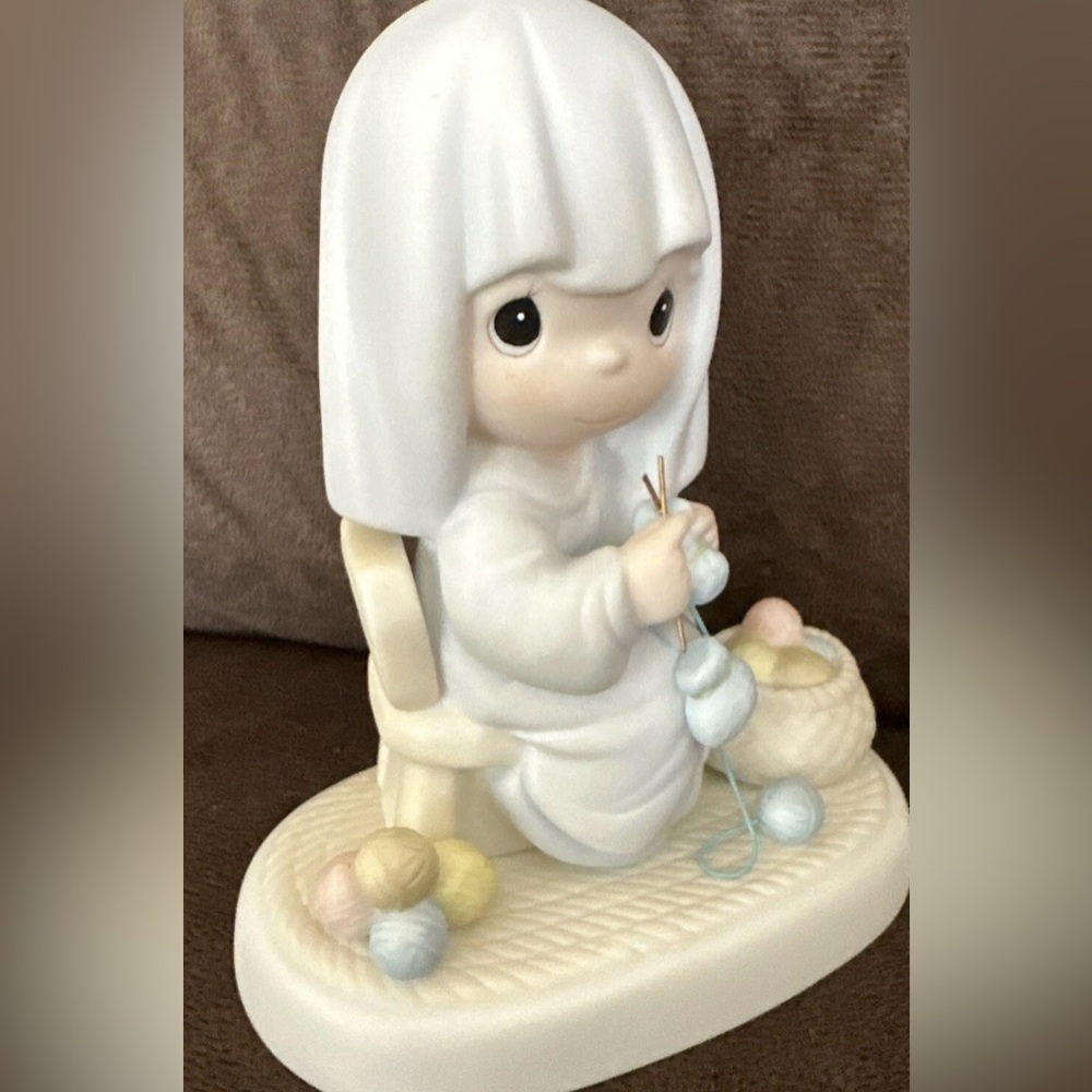 Precious Moments White and Pastel Knitting Figurine - Picture 4 of 6